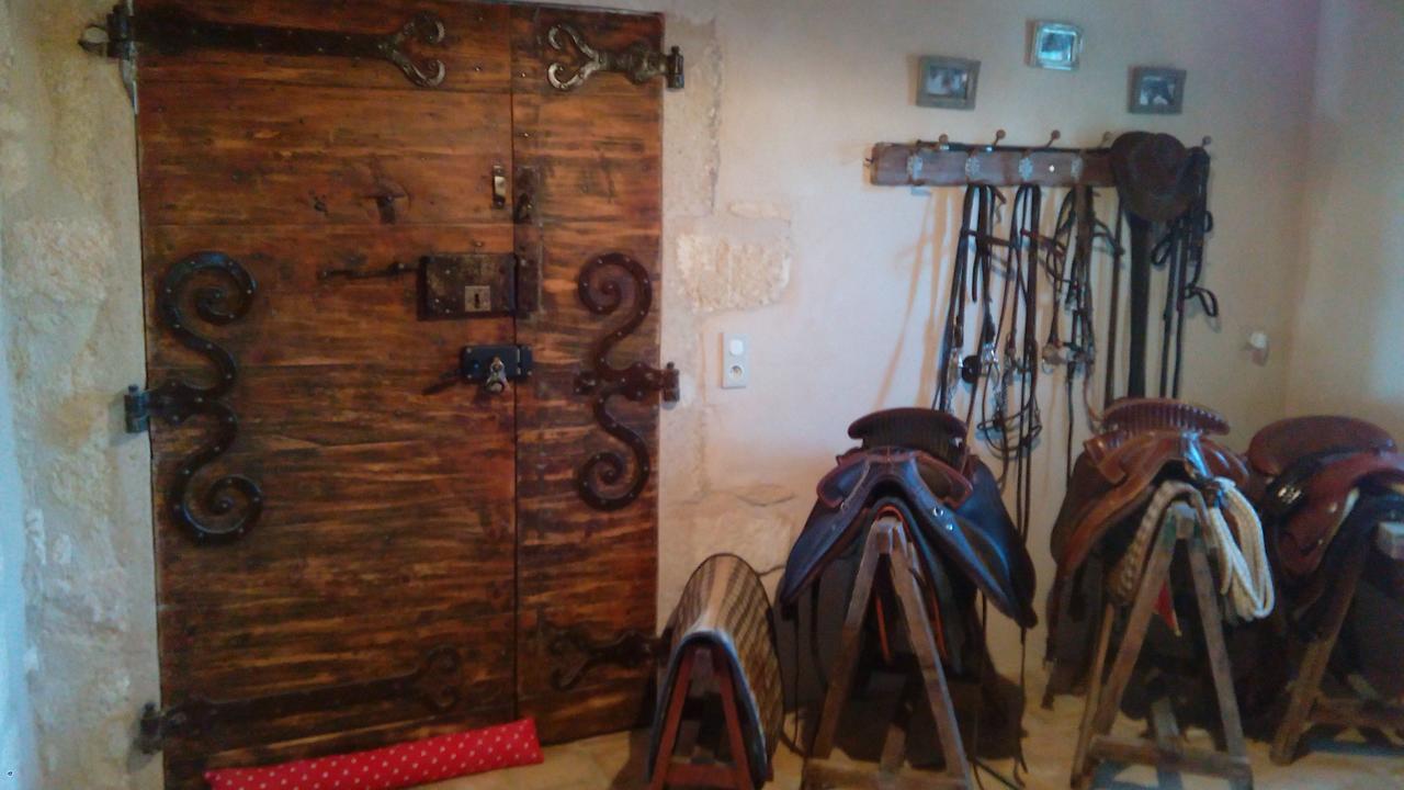 Le Mazet De Jean Bed & Breakfast Le Cailar